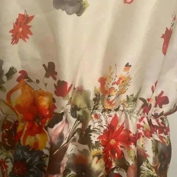 Millenium Silky Cinched‎ Blouse - Picture 3 of 6